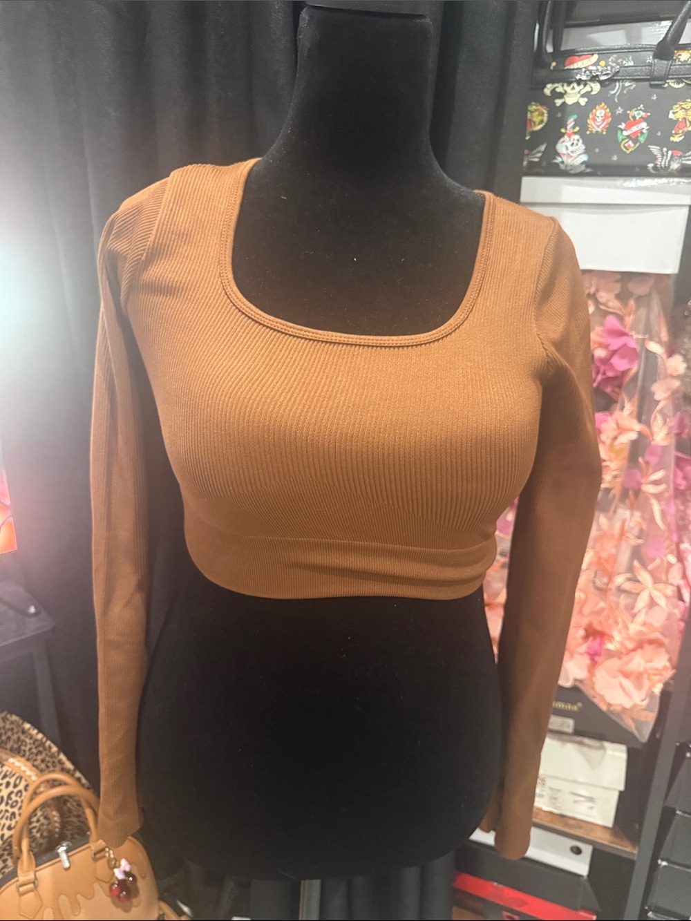 Square-Neck Ribbed Long Sleeve Crop Top - Brown